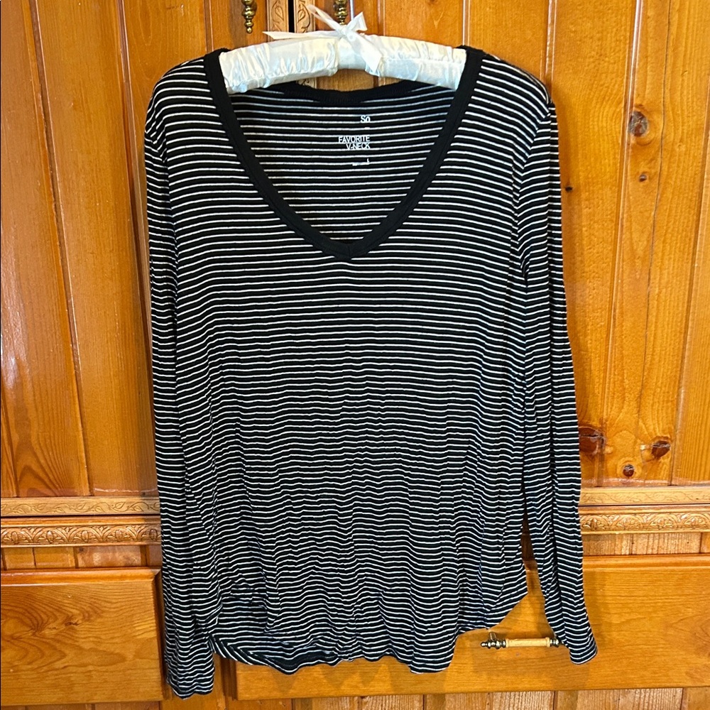 So Favorite Striped V-Neck Long Sleeve Top - Black & White
